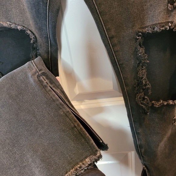 Princess Polly black high Waist Erissa Knee Rip Straight size 8 - Picture 3 of 5